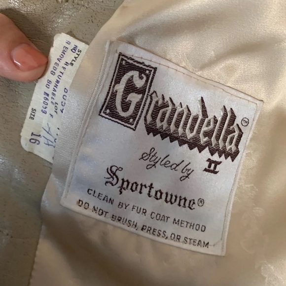 Faux Fur Coat from 1960’s - Picture 2 of 3